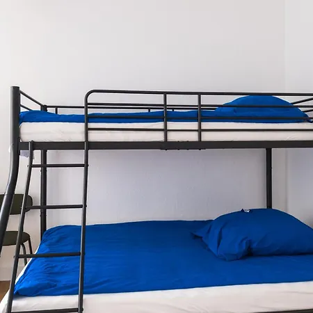 Hostel Maru Living C9-2